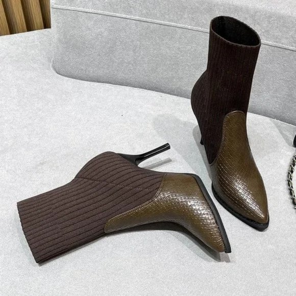 Boots Martens new pointed sleeve ankle boots - Picture 7 of 8